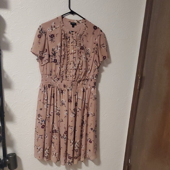 torrid blush pink floral ruffle midi dress - Picture 3 of 5